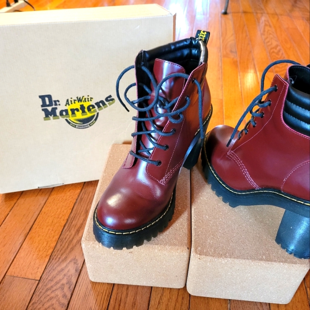 Dr. Martens Persephone